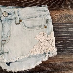 AEO Light-Wash Floral Embroidered Jean Short